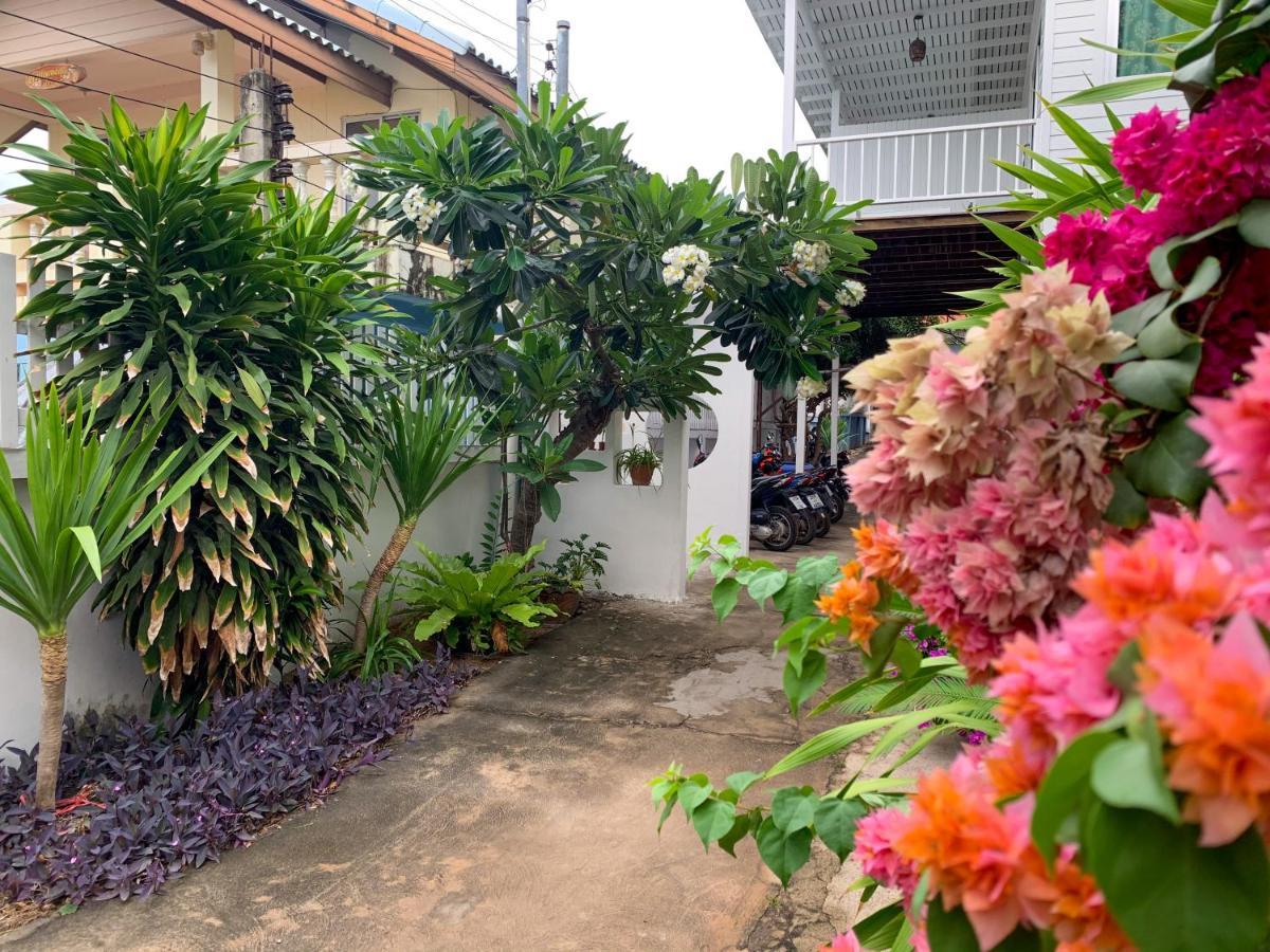 Sawaddeethaweesuk At Kohlarn Apartment Ngoại thất bức ảnh