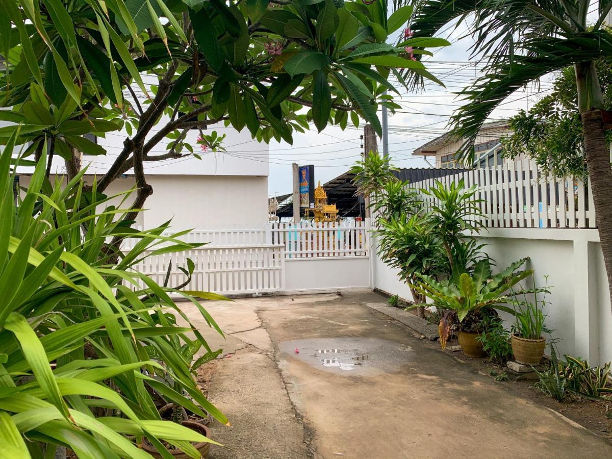 Sawaddeethaweesuk At Kohlarn Apartment Ngoại thất bức ảnh